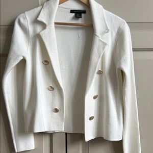 Tahari Women's Cream Double-Breasted knit Blazer/sweater.